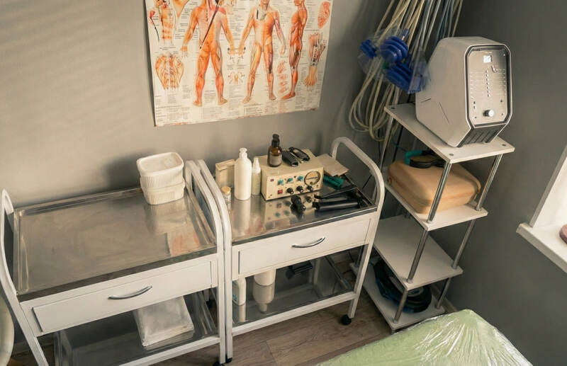 Стерильное оборудование кабинета эстетики — одноразовые материалы и дезинфекция